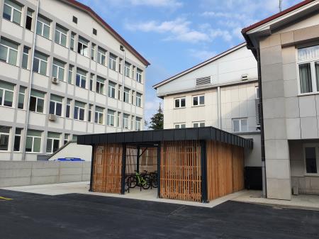kolesarnica pri ŠCR
